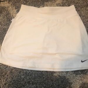 White nike dri-fit skort xs